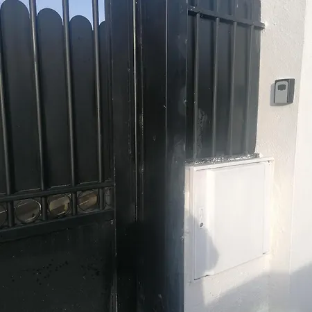 Maisonnette Independante * Morangis (Essonne)